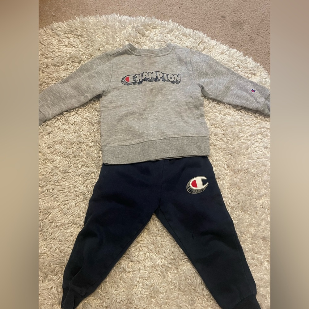 Boys Champion Sweatshirt / Sweatpants Set 3T